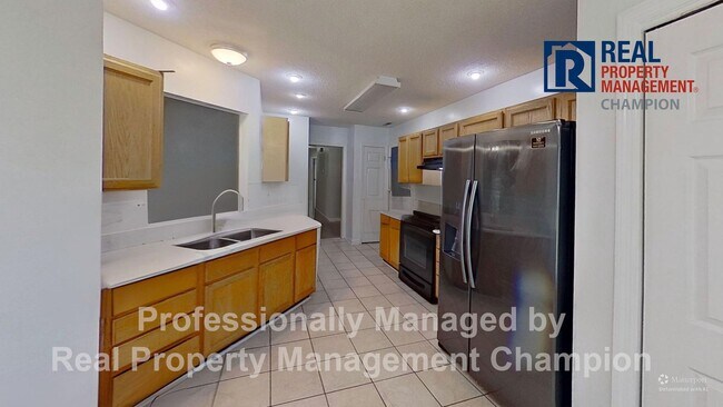 Foto del edificio - 315 Peppertree Ct