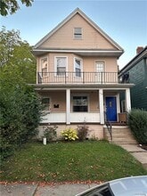 Building Photo - 408 Hoyt St