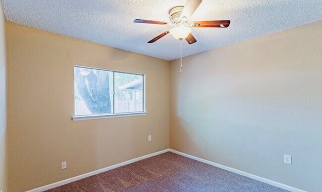 Foto del edificio - 5822 Moores Creek