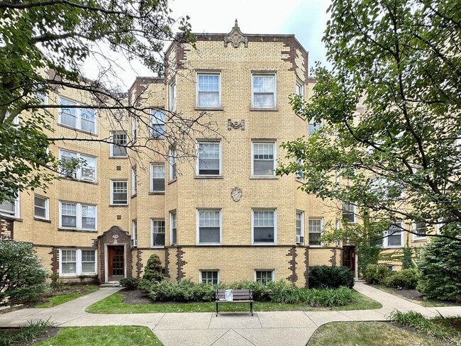 Building Photo - 4410 N Rockwell St