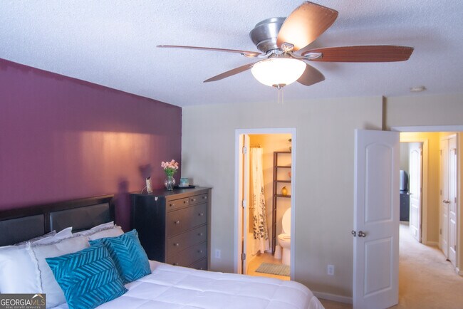Foto del edificio - 1828 Bayrose Cir