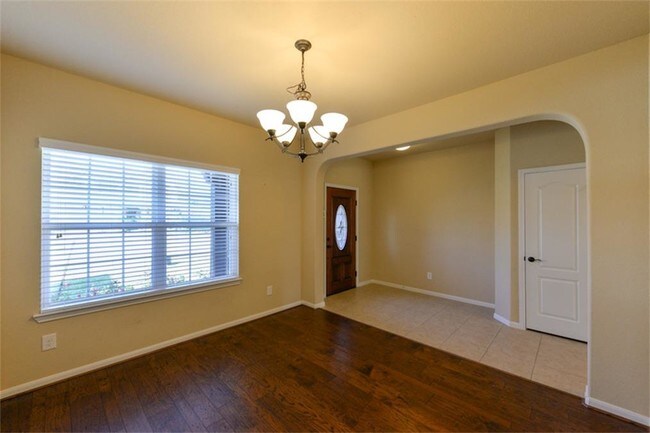 Foto del edificio - 23730 Lucas Creek Dr