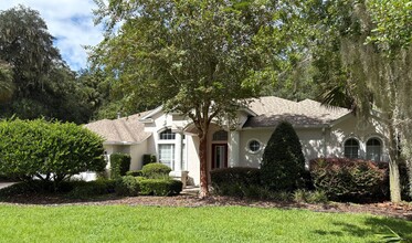 Building Photo - 2818 SW 20th Ave