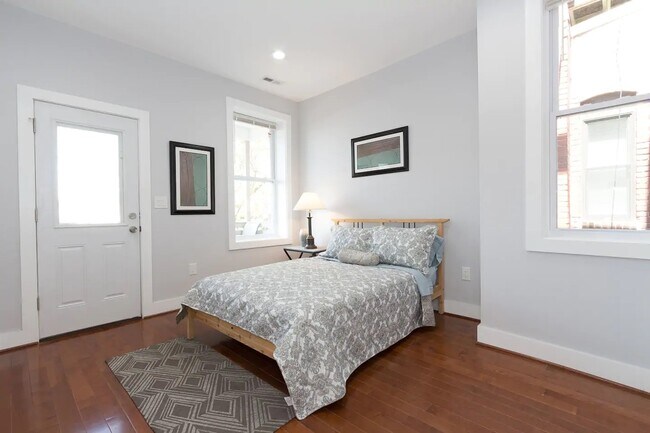 Foto del edificio - 2022 1st St NW