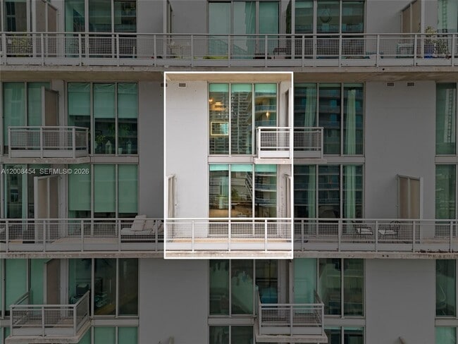 Foto del edificio - 690 SW 1st Ct