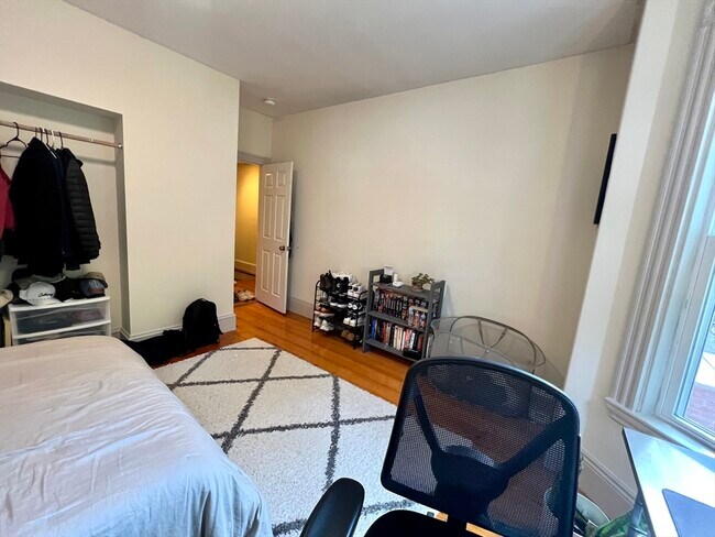 Foto del edificio - 682 E 6th St