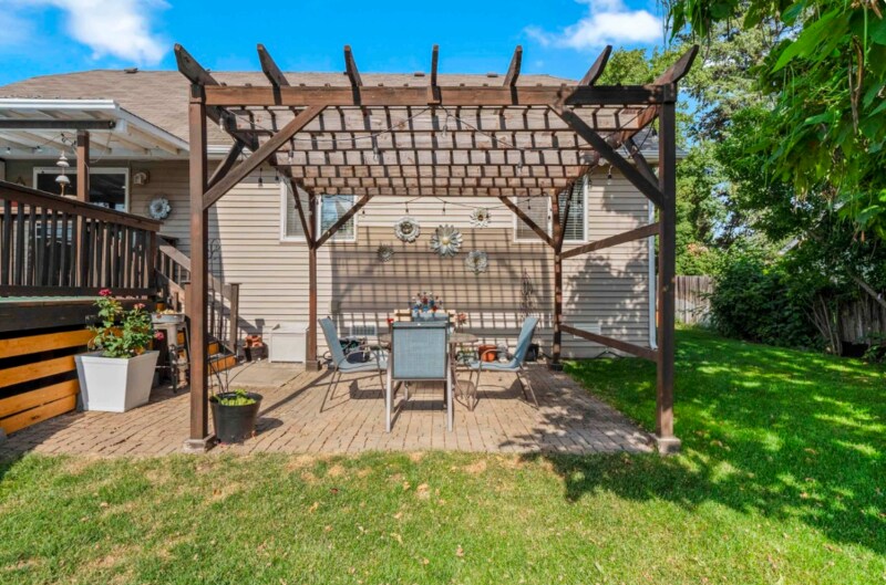 Building Photo - 3305 N Fowler Rd