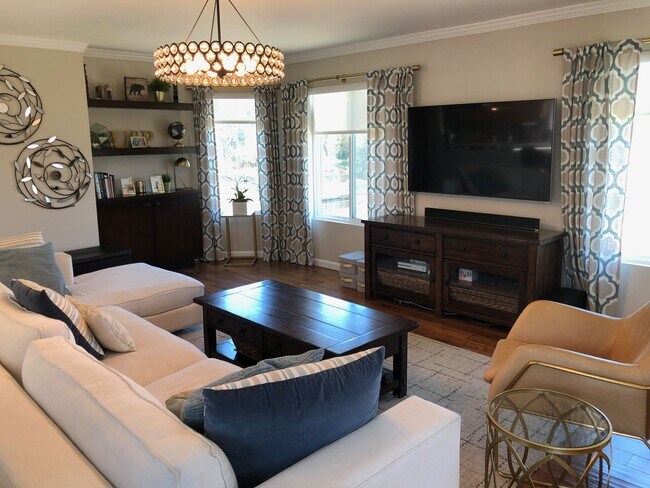 Sala de estar - 3rd piso - 852 Cypress Ave