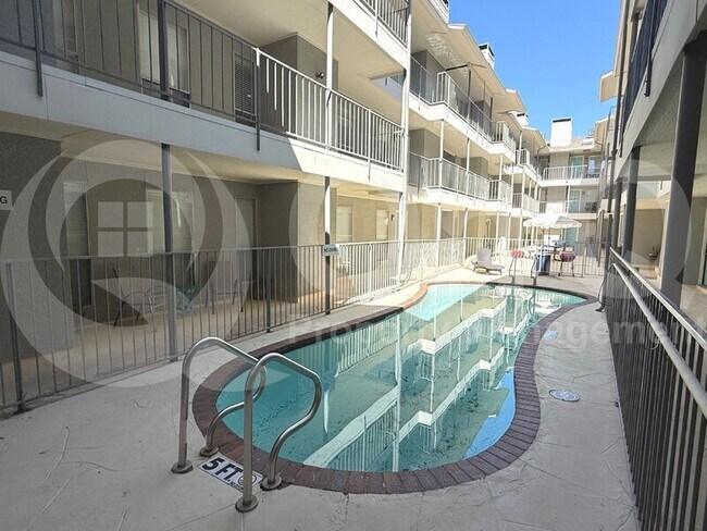 Foto del edificio - 4502 Gaston Ave