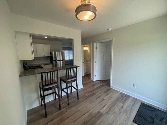 Foto del edificio - 363 Plantation Blvd - 19
