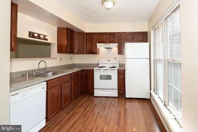 Building Photo - 2406 Rosecroft Ct