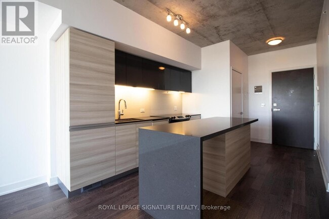 Photo du bâtiment - 1190 Dundas St E