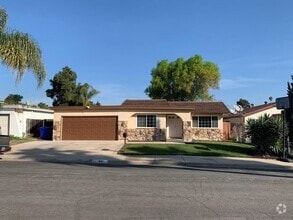 Building Photo - 641 Adobe Cir