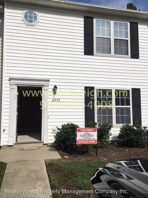 Primary Photo - 2223 Walnut Ridge Ct