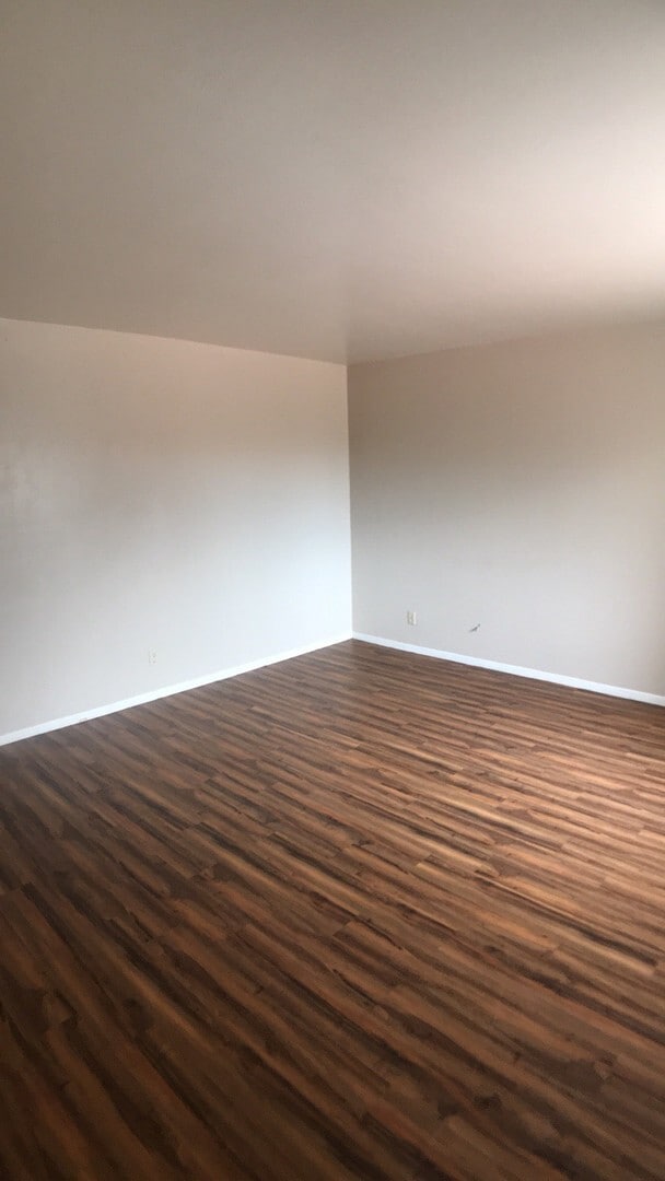 Building Photo - **COMING SOON**Very Nice 3 bedroom 2 bathroom in Great Scottsdale Neighborhood!