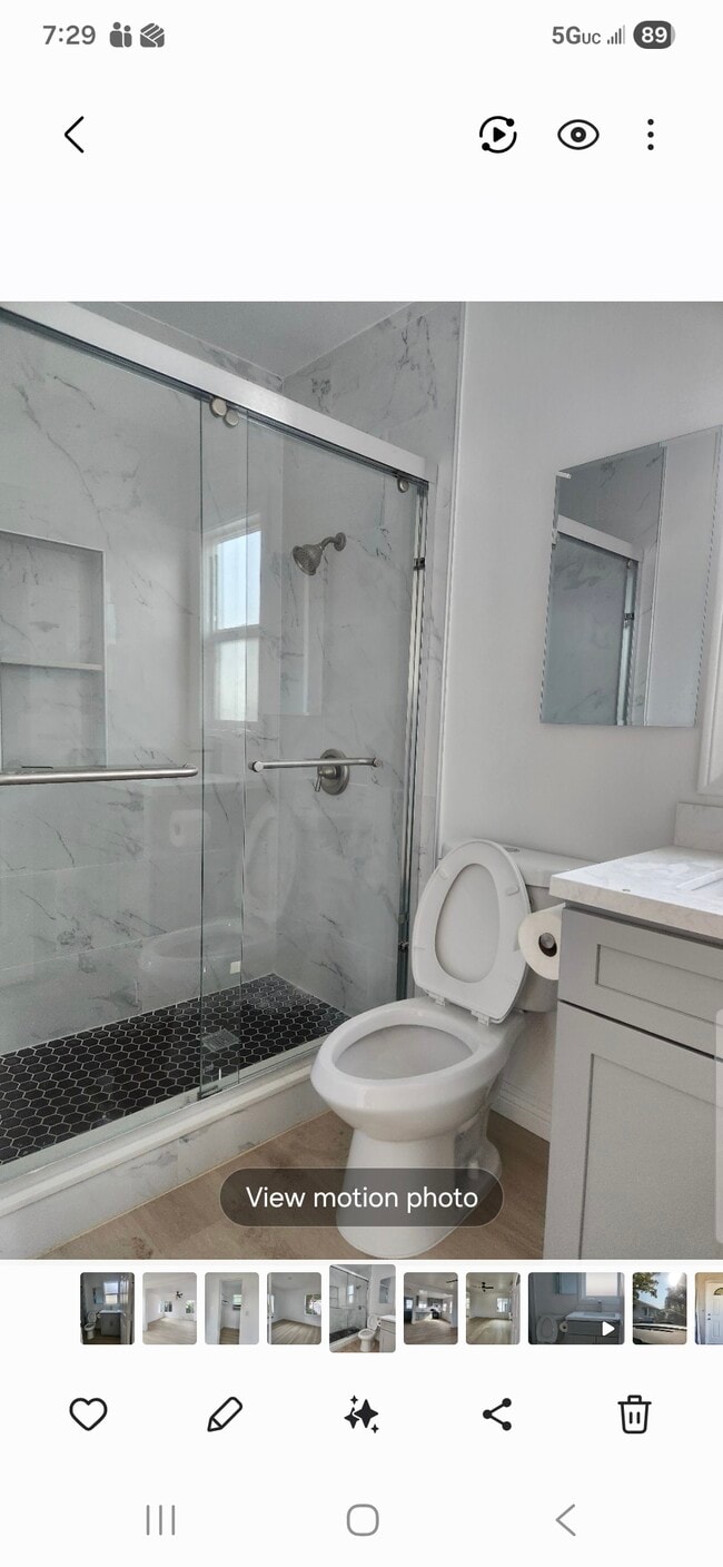 Building Photo - 848 W Colorado Blvd