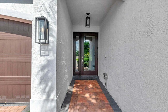 Building Photo - 13781 Moss Agate Ave