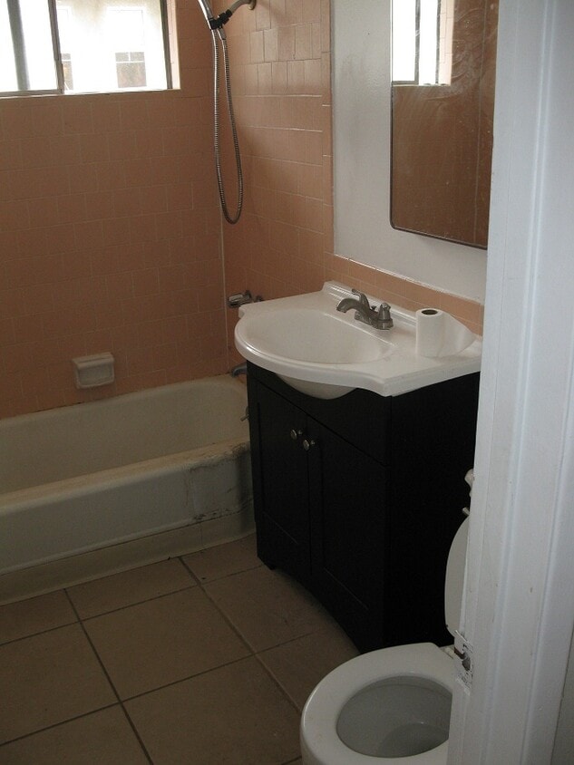 Building Photo - 151 S Idaho St