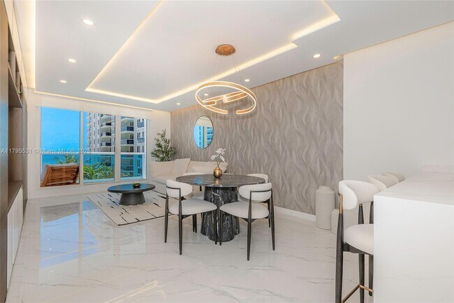 Building Photo - 2301 Collins Ave