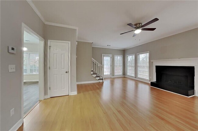 Foto del edificio - 3625 Southlake Dr