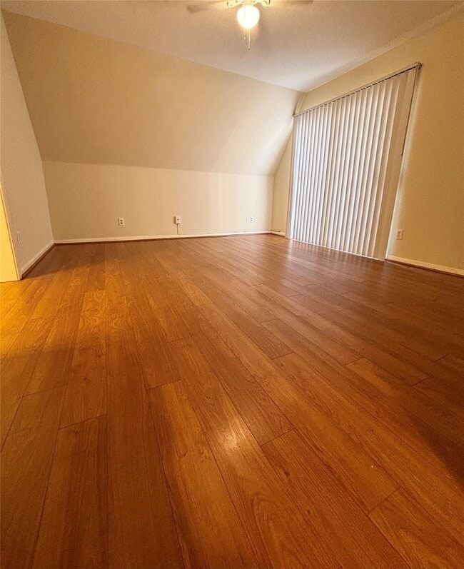 Building Photo - 2727 Briarhurst Dr