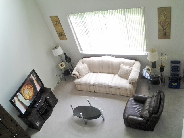 Primary Photo - 643 Creekside Cir