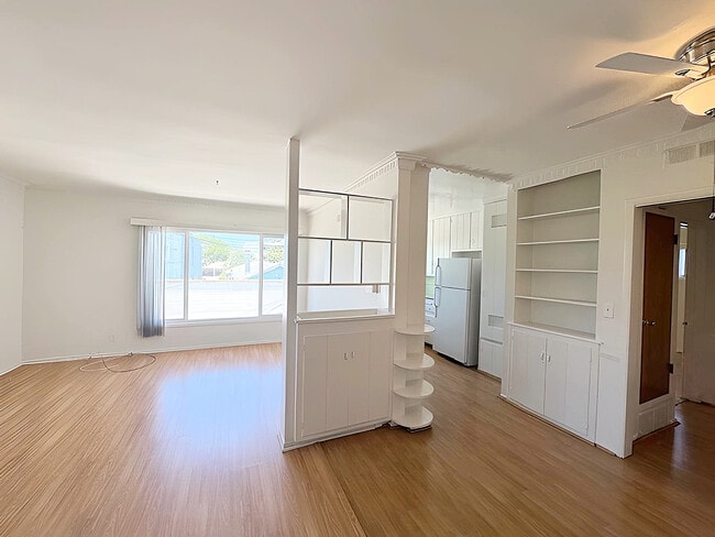Building Photo - 6125 Cashio St