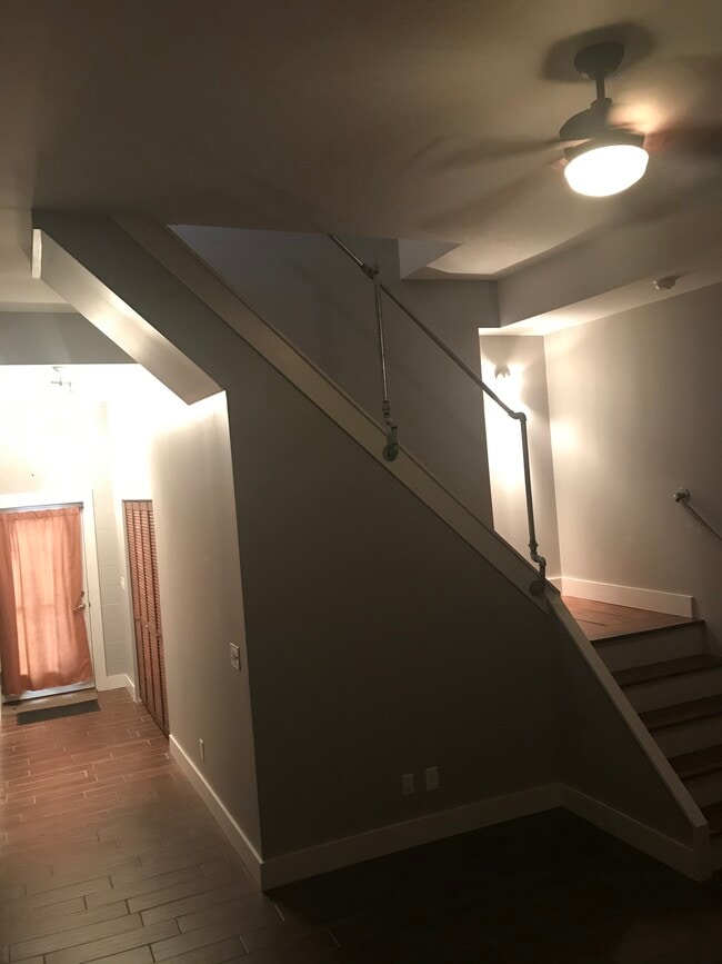 Living room - 4651 Gangwish St