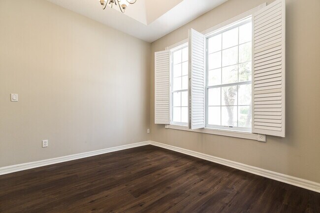 Foto del edificio - 13349 Old Dock Rd