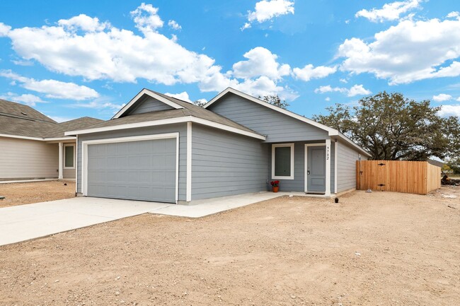 Building Photo - Brand New 3 Bedroom Home in Waterwheel Sub...