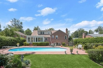 Building Photo - 7109 Radnor Rd