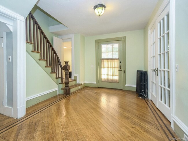 Building Photo - 27 Summit Ave