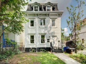 Building Photo - 16 N 9th St