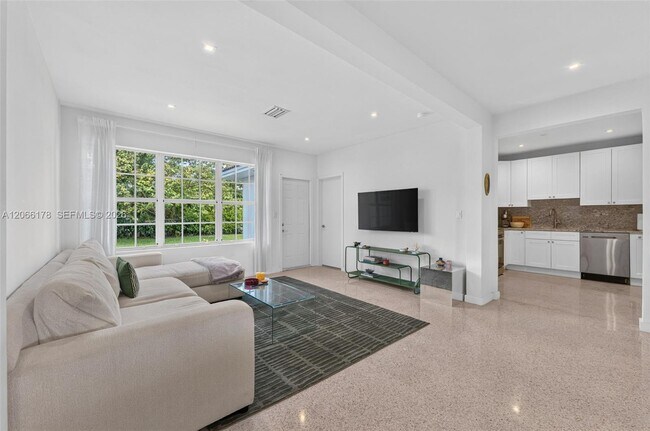 Building Photo - 7516 Mutiny Ave