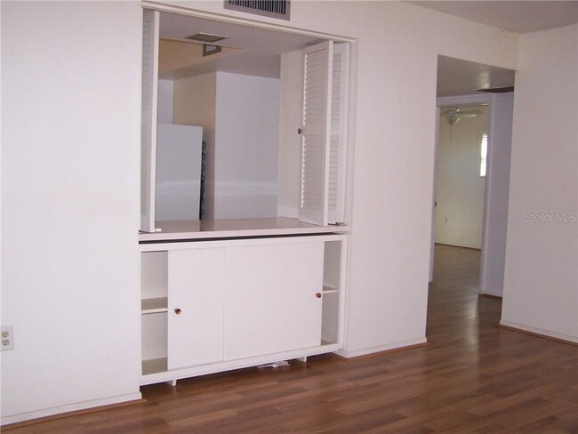 Foto del edificio - 1508 Chevy Chase Dr