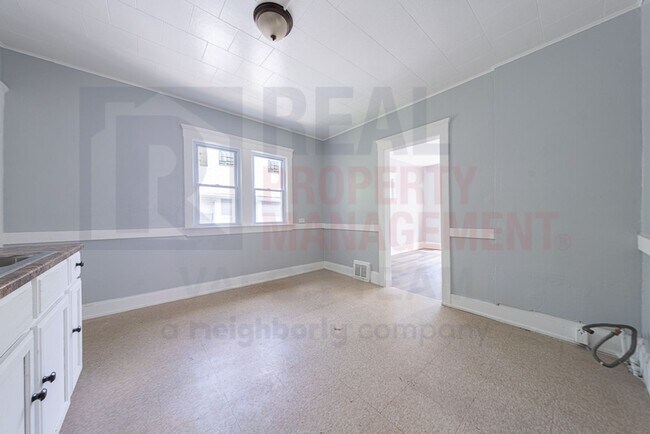 Foto del edificio - 2040 W 103rd St