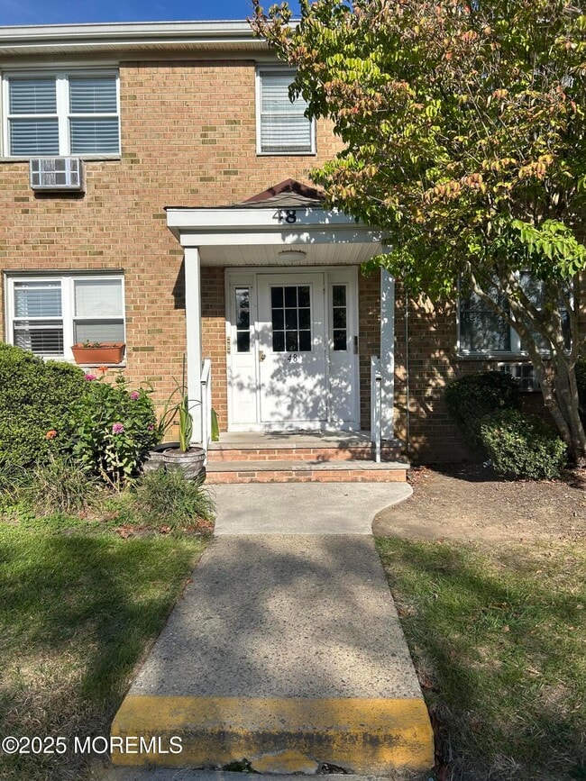 Building Photo - 48 Manchester Ct