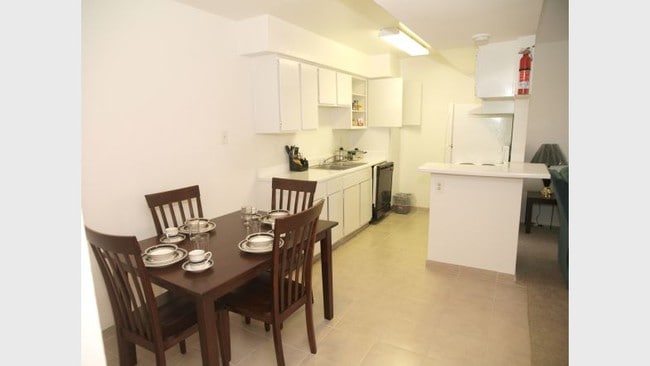 Building Photo - Villa Nueva Apartments