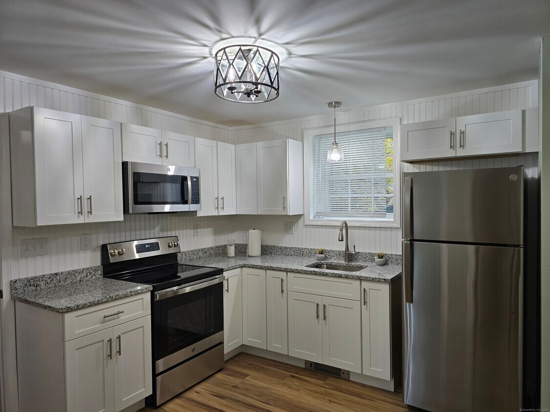 31 Oak St, Wolcott, CT 06716 House Rental in Wolcott, CT