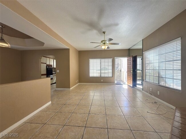 Building Photo - 1403 Santa Margarita St