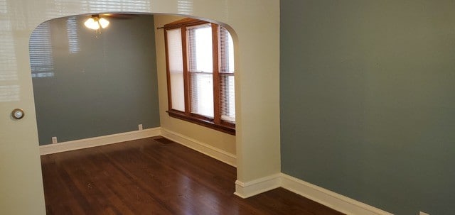 Building Photo - 4116 N Maplewood Ave