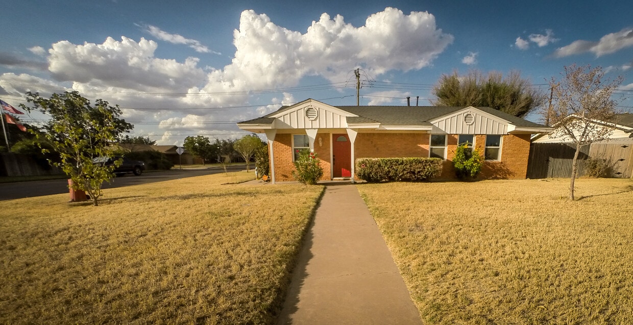 4706 Thomason Dr, Midland, TX 79703 House Rental in Midland, TX