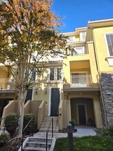 Building Photo - 8421 Locust Pl N