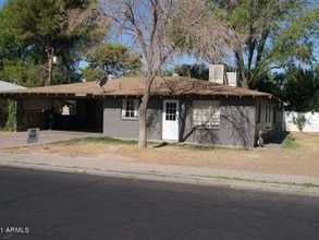 Building Photo - 530 N Drew St W