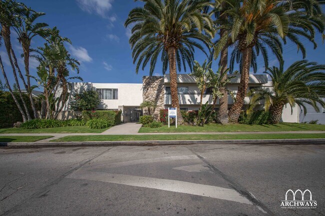 Foto del edificio - 10725 Acama St