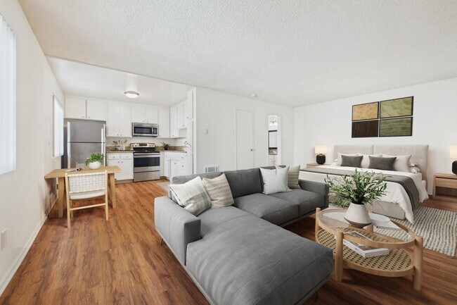 Building Photo - Gilmore  Apartments Van Nuys