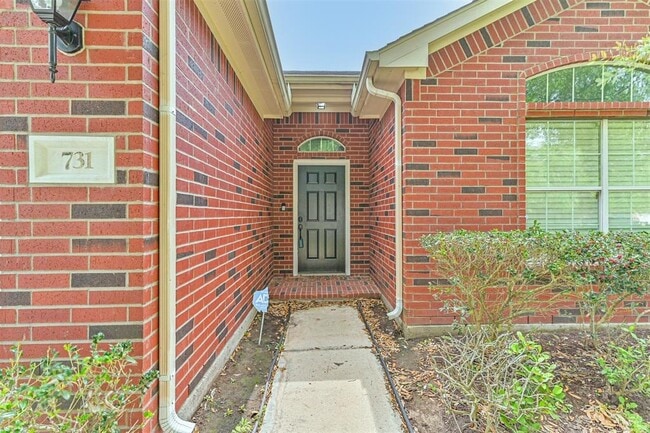 Building Photo - 731 Chase View Dr