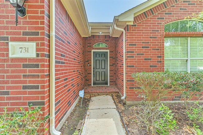 Foto del edificio - 731 Chase View Dr