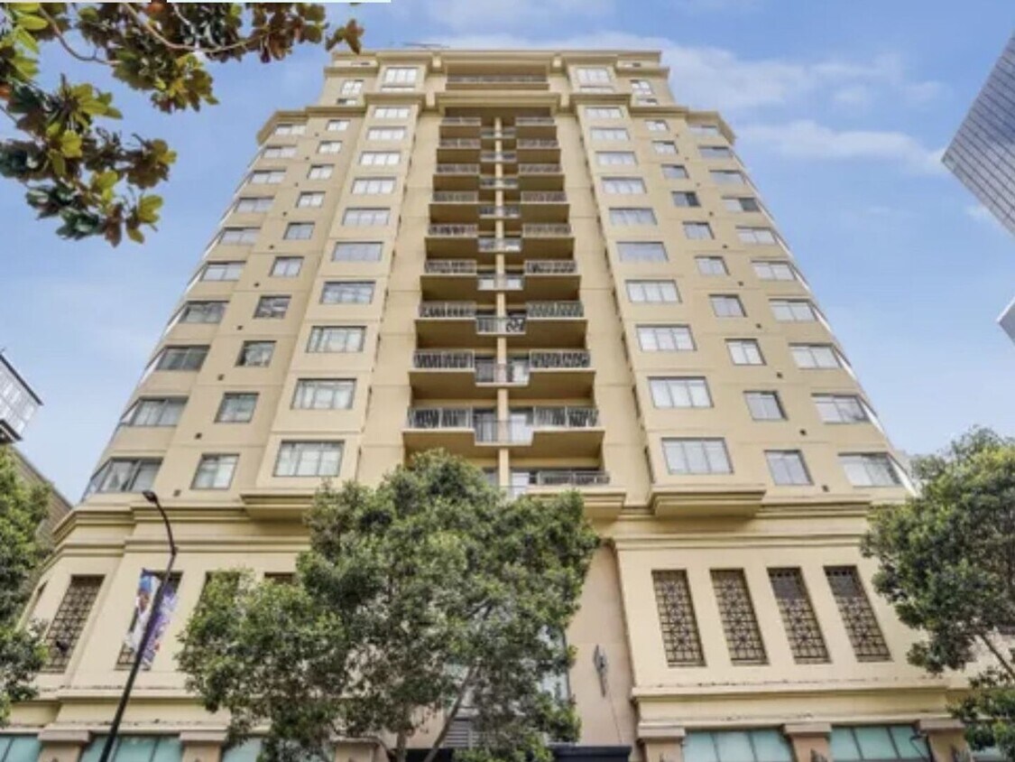 Primary Photo - Epic REA - Beautiful top floor with an ama...