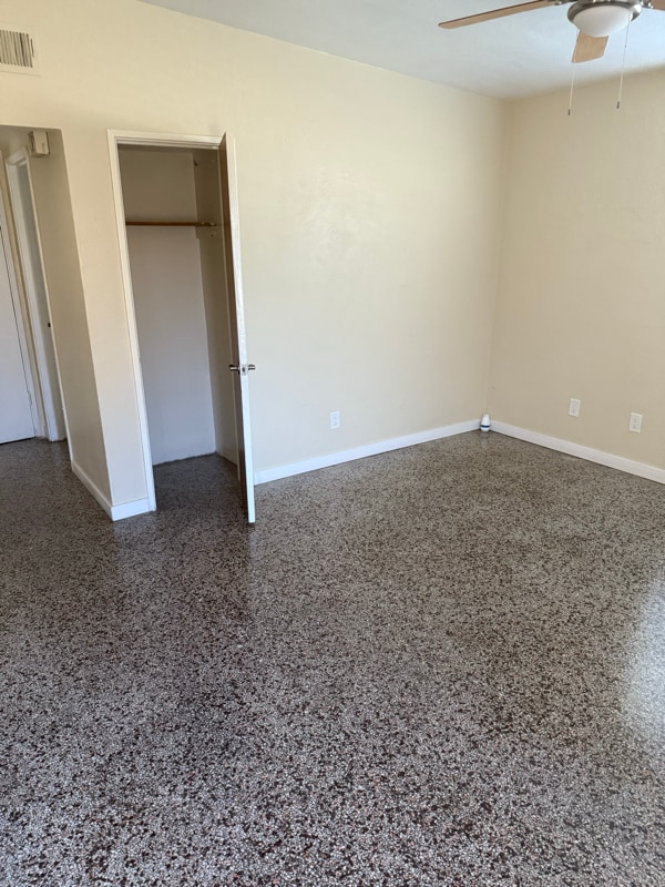 Foto del edificio - 1956 Rose Blvd